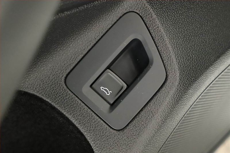 Volkswagen Passat (2015) 2.0 TDI, Navi, Tempomat - fotka 20 z 21