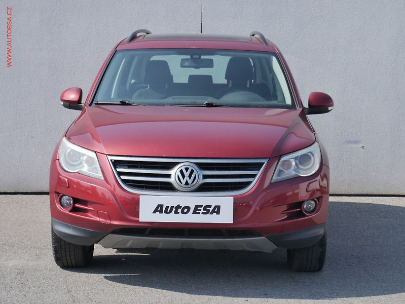 Volkswagen Tiguan (2009) 2.0 TSi 4x4, ČR, DSG, bixen - fotka 2 z 19