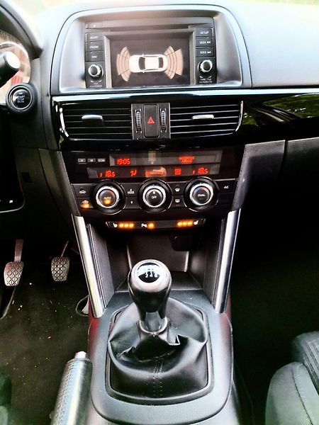 Mazda CX-5 2.0 benzin Rezervace - fotka 40 z 48