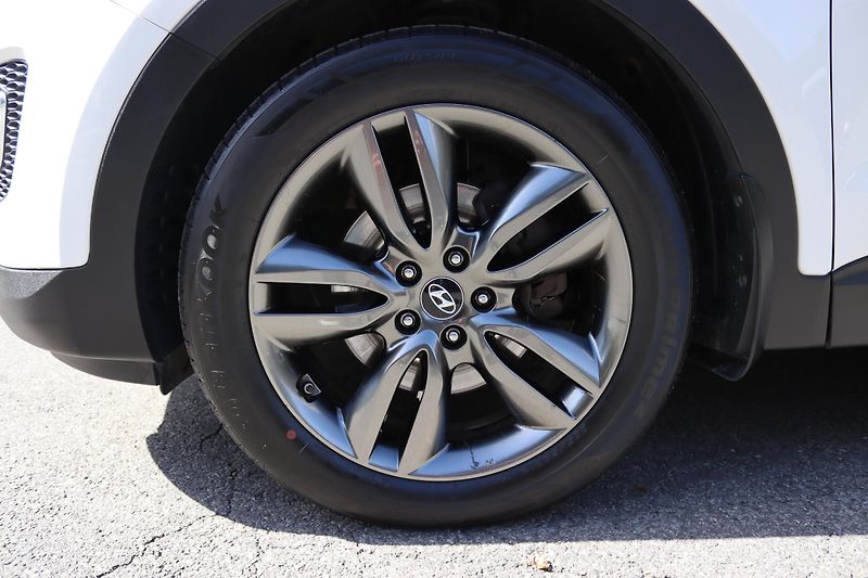 Hyundai Santa Fe Santa Fe 2.2 CRDi 4x4 ČR 1.MAJ - fotka 22 z 59