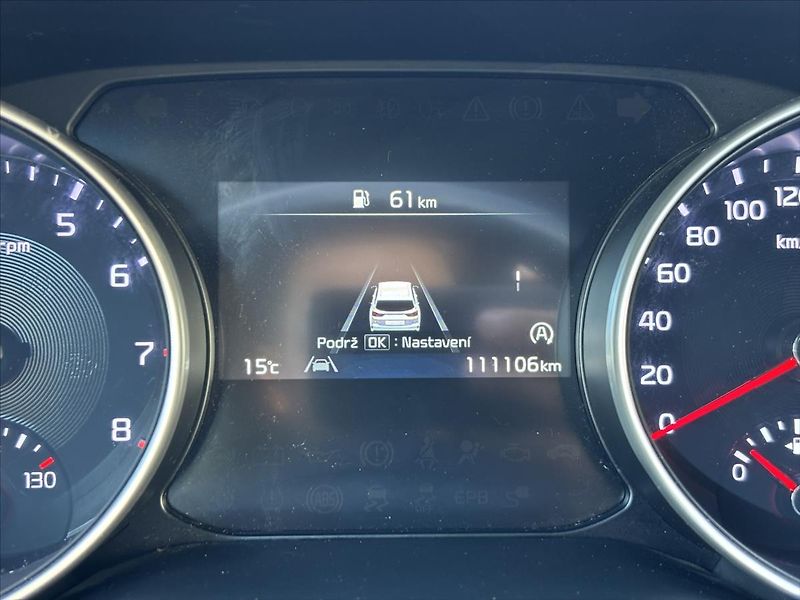 Kia Ceed 1,5 TGDi 118kW TOP ZÁRUKA NAVI - fotka 37 z 39
