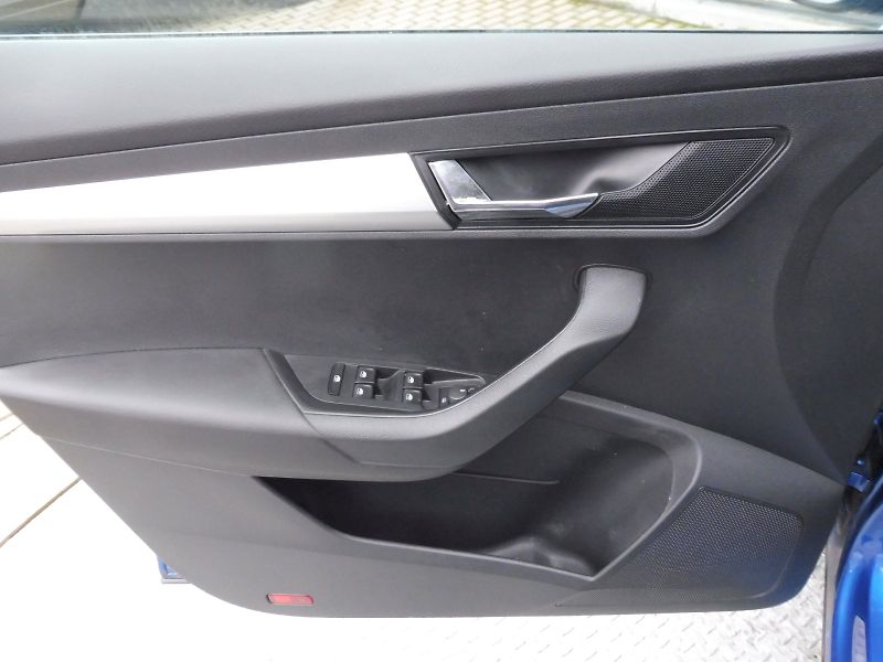 Škoda Karoq (2022) Ambition 2,0 TDI 110kW - fotka 18 z 28