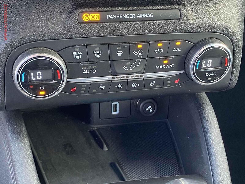 Ford Focus (2020) 2.0TDCi, Titanium, LED, navi - fotka 14 z 18