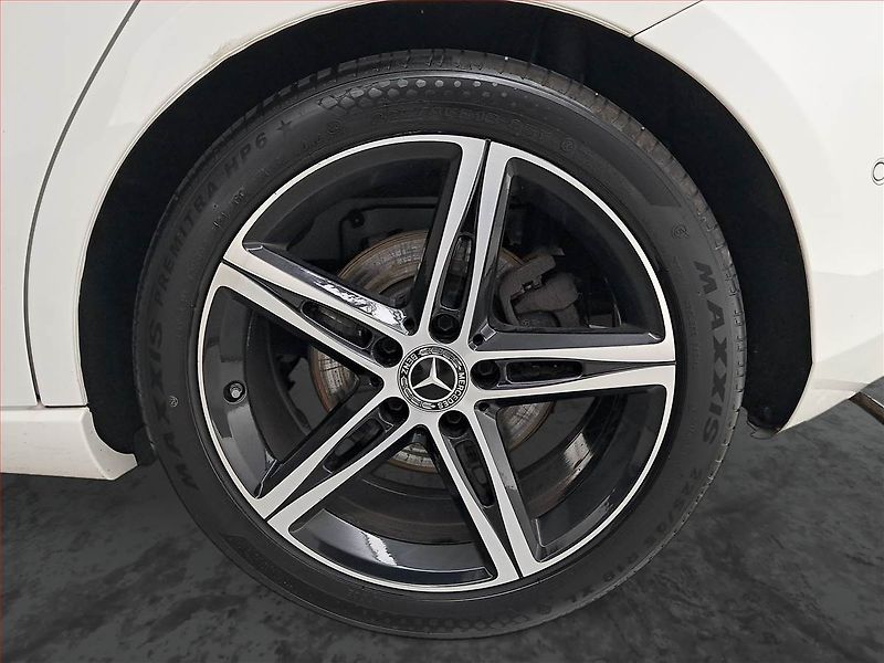 Mercedes-Benz Třídy A (2019) A 220 - fotka 15 z 18