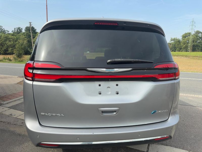 Chrysler Pacifica (2021) 3,6 Hybrid Plug Radar 360 2021 - fotka 6 z 19