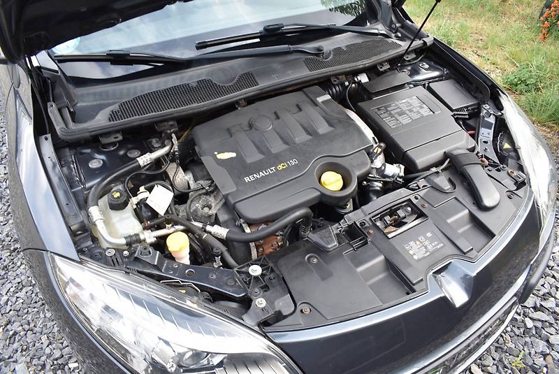 Renault Mégane 1,9 DCi BOSE,96KW,TZ,1M,AKCE - fotka 20 z 20