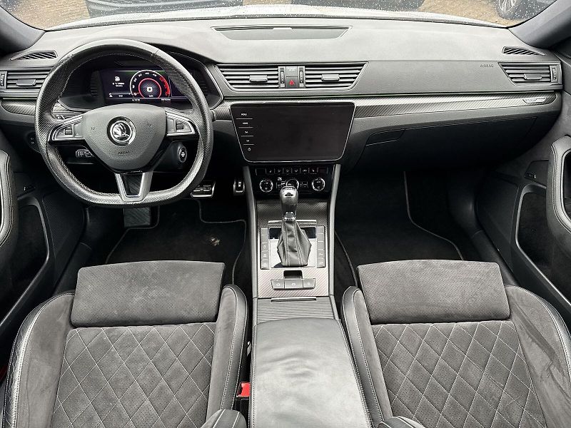 Škoda Superb (2020) Combi 2.0 TDI DSG Sportline - fotka 5 z 36