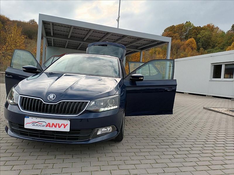 Škoda Fabia 1,0 TSI,81KW,DIGIKLIMA,TEMPOMA - fotka 33 z 35