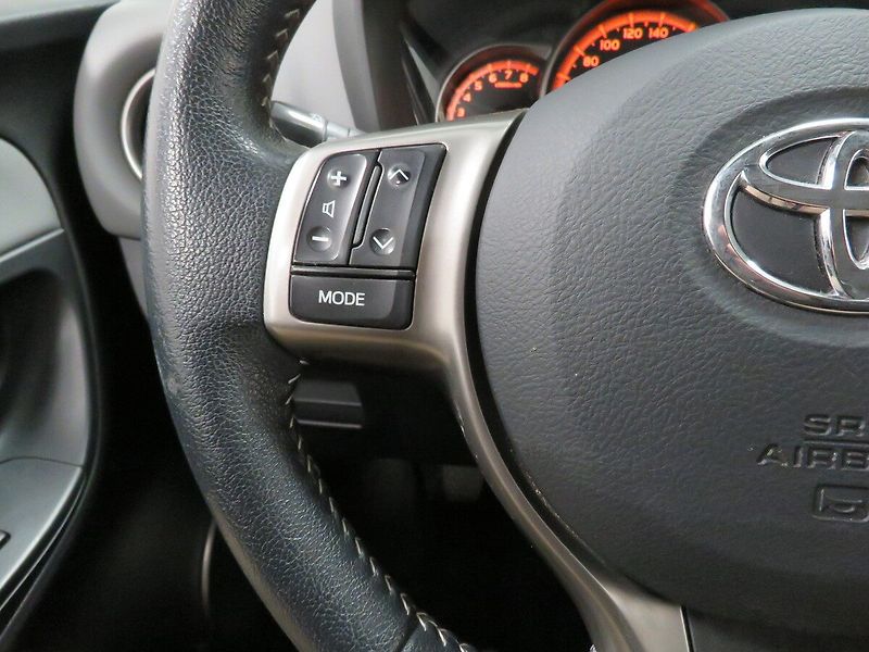 Toyota Yaris - fotka 17 z 23