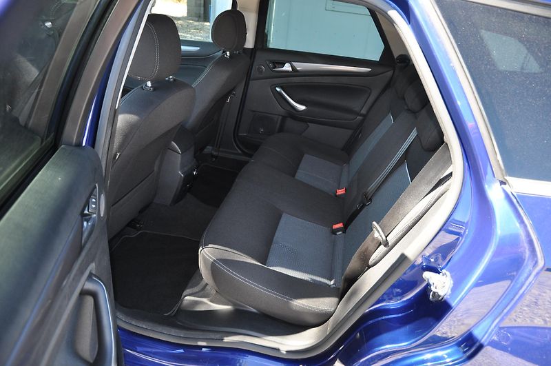 Ford Mondeo 2.0TDCi 103kW KOMBI Automat - fotka 7 z 21