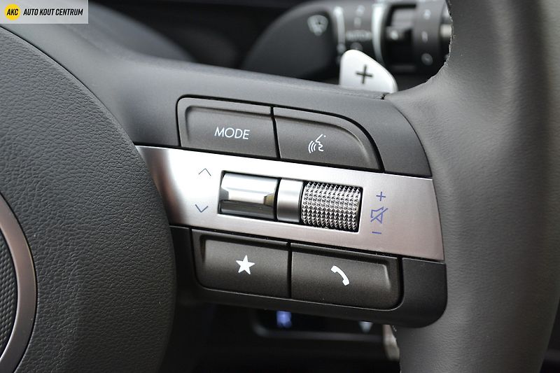 Hyundai Kona 1.0T-GDI DCT STYLE ECO TT - fotka 38 z 54