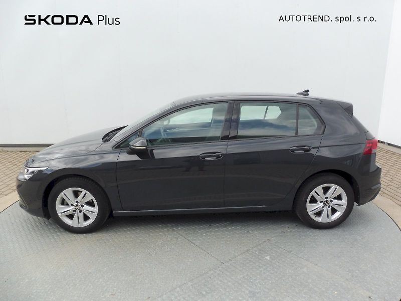 Volkswagen Golf (2024) Life 1,0 TSI 81kW - fotka 3 z 26