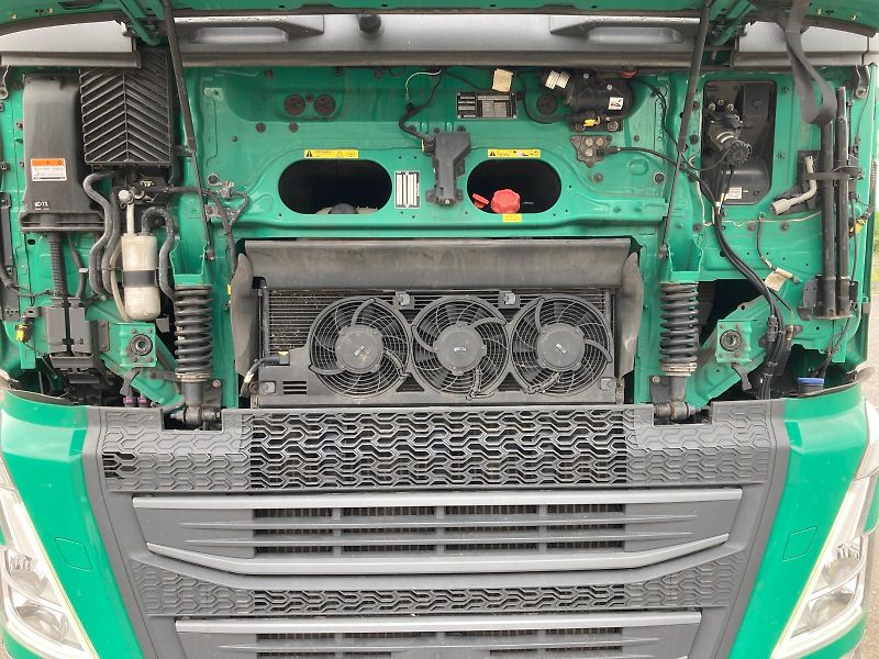 Volvo FH FH 500 I-SAVE NAVI TOP STAV - fotka 16 z 26