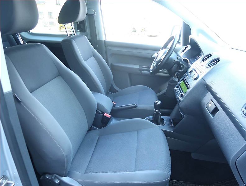 Volkswagen Caddy (2015) Maxi 1.6 TDI, 7Míst, ČR - fotka 9 z 19
