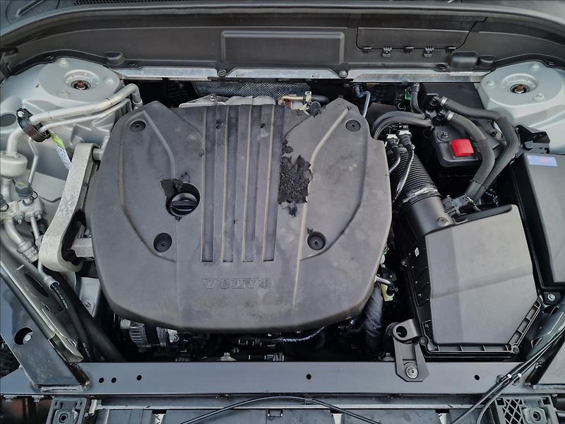 Volvo XC60 B5 AWD Momentum Pro,ČR,1.Maj. - fotka 41 z 50