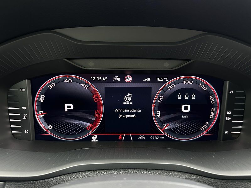Škoda Karoq 2.0TDi 4x4 DSG 150PS Sportline - fotka 24 z 47