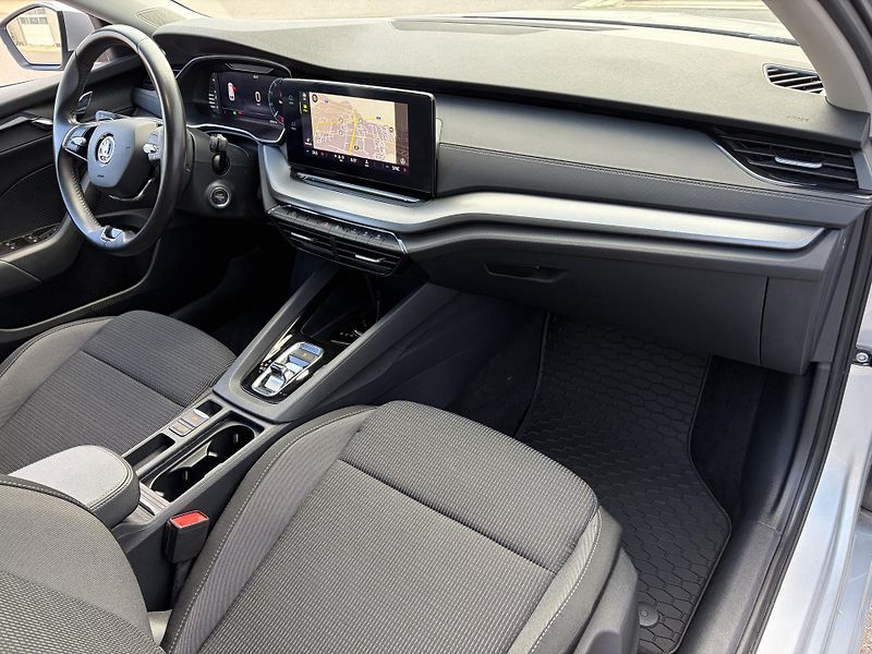 Škoda Octavia (2022) 2.0TDi DSG/BEZ NEHODY/ACC/NAVI - fotka 15 z 26