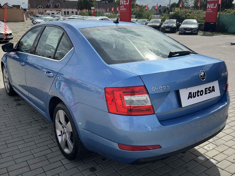 Škoda Octavia (2016) 1.4 TSi, ČR, Bixenon - fotka 6 z 21