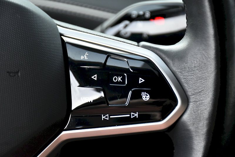 Volkswagen ID.7 Tourer (2024) Pro S People 210kW 86kWh - fotka 32 z 34