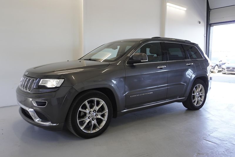Jeep Grand Cherokee 3,0 V6 SUMMIT CRD  4WD AUT. - fotka 1 z 31