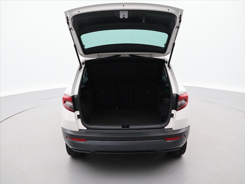 Škoda Karoq 1.6 TDI 85kW Style+ DSG DPH CZ - fotka 9 z 32