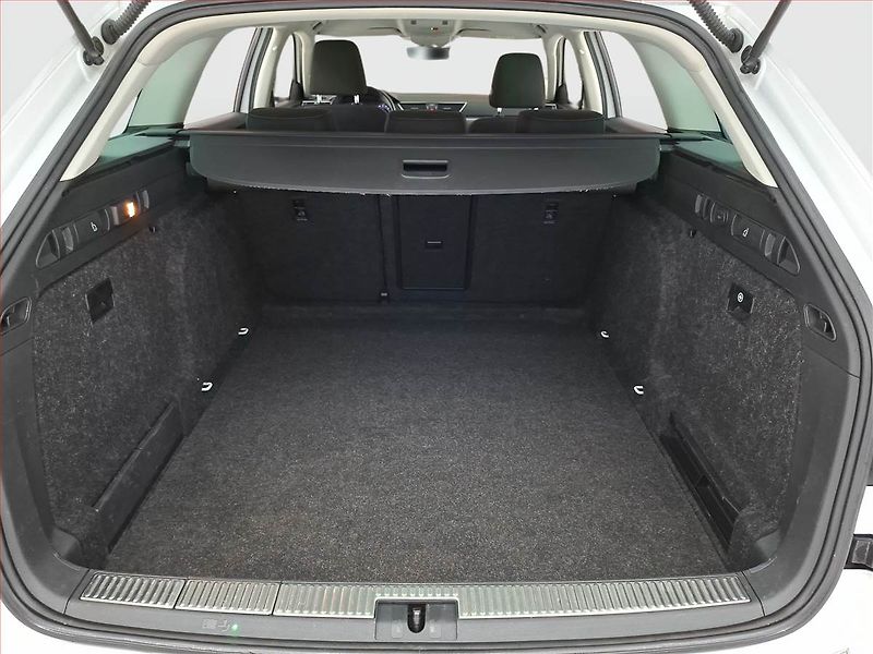 Škoda Superb (2019) 2.0 TDI, Navi, Bi-Xenony - fotka 14 z 21