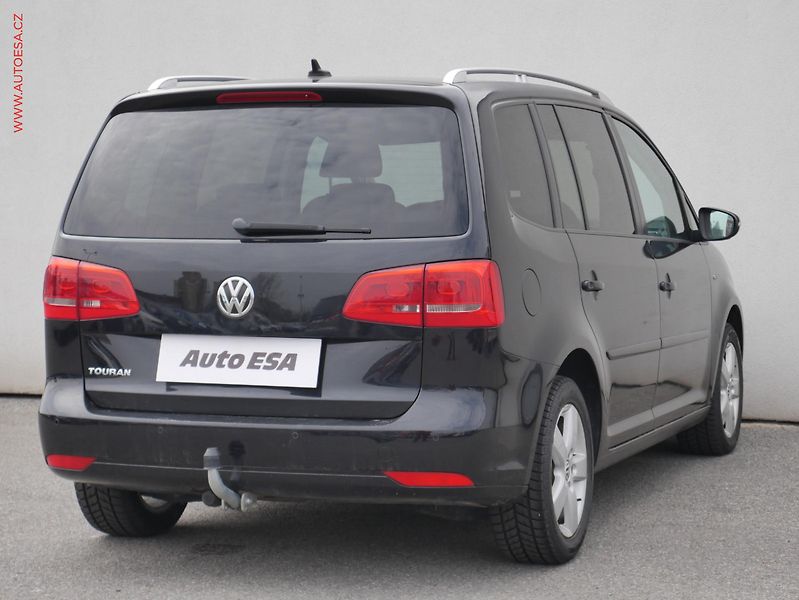 Volkswagen Touran (2012) 2.0 TDi, Comfortline - fotka 4 z 21
