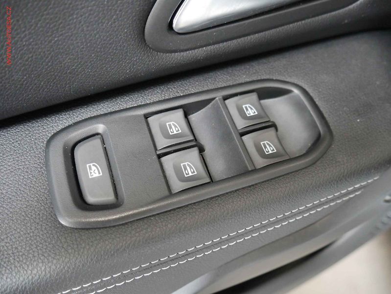 Dacia Duster (2021) 1.0 TCe, 1.maj,ČR, Navi, LED - fotka 19 z 20