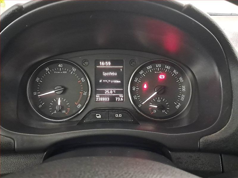 Škoda Fabia (2011) 1.2 TSI, nová STK, Tažné - fotka 11 z 13