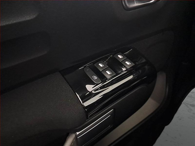 Citroën C3 (2021) 1.2 PureTech, ČR,1.maj - fotka 14 z 15
