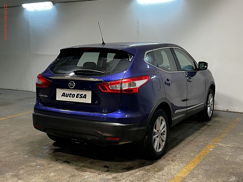 Nissan Qashqai (2014) 1.2 DIG-T, ČR, Acenta - fotka 4 z 16