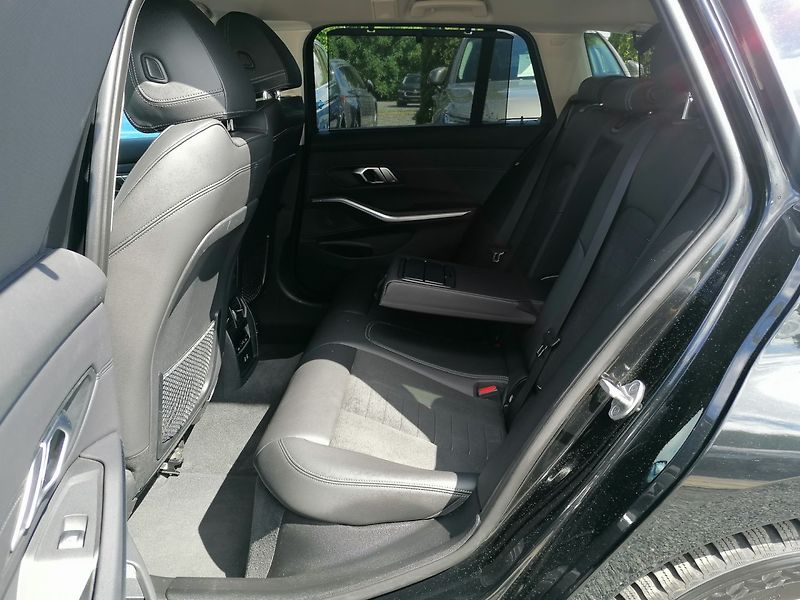 BMW Řada 3 (2022) REZERVACE! 320e PHEV - fotka 10 z 42