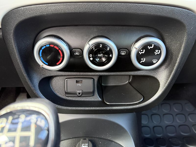 Fiat 500L 1.6JTD 105 LIVING ČR - fotka 13 z 17