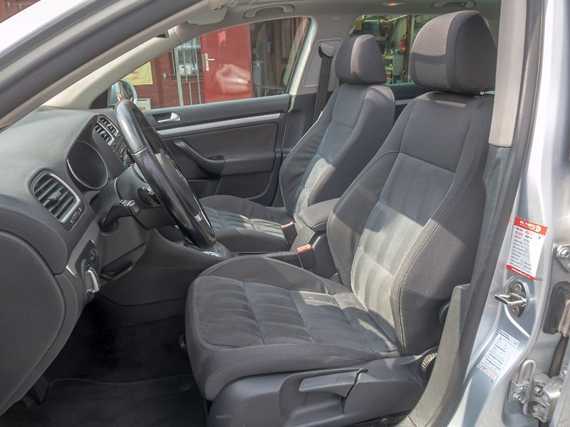 Volkswagen Golf (2010) 1.6TDI 77KW DSG – PO ROZVODECH - fotka 17 z 48