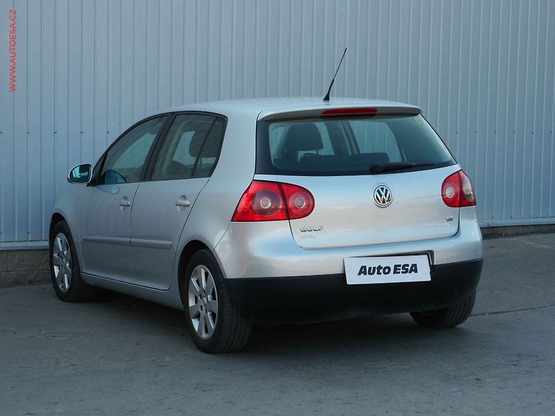 Volkswagen Golf (2007) 1.6i, AC - fotka 6 z 12
