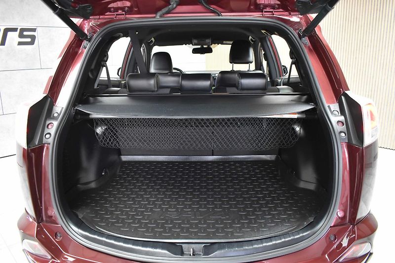 Toyota RAV4 2.0 D-4D 105kW*PO ROZVODECH* - fotka 41 z 44