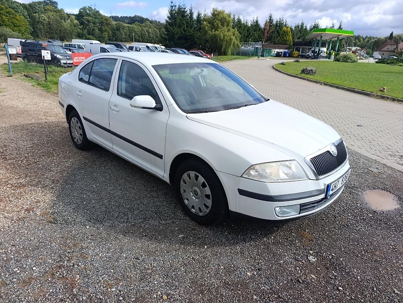 Škoda Octavia (2005) 1.9 TDi - fotka 2 z 15