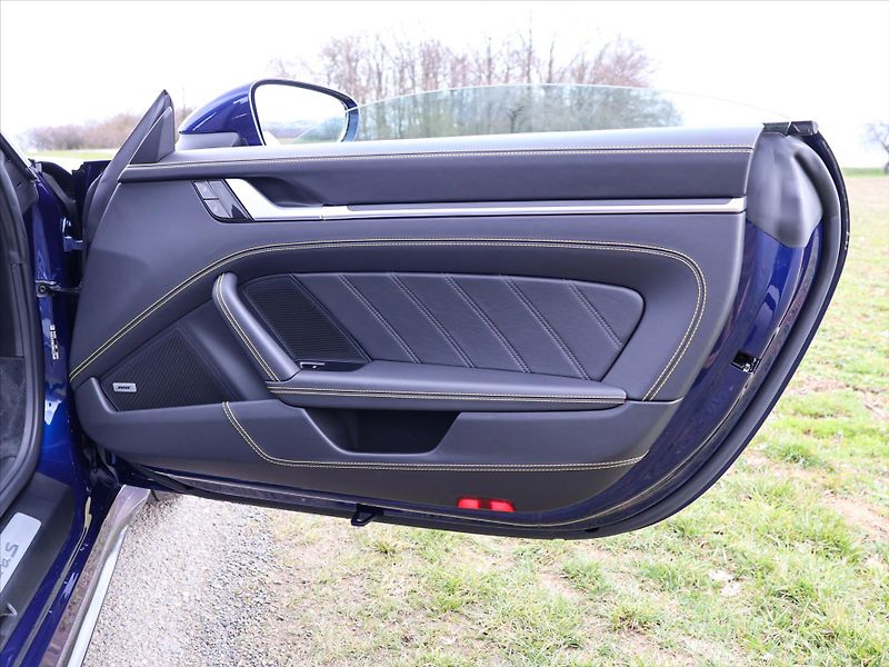 Porsche 911 Carrera S 3,0 V6 331kW 7MAN DP - fotka 19 z 50