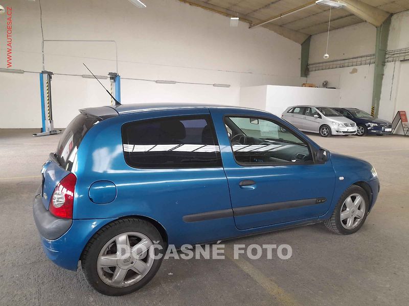 Renault Clio (2003) 1.4 - fotka 2 z 3