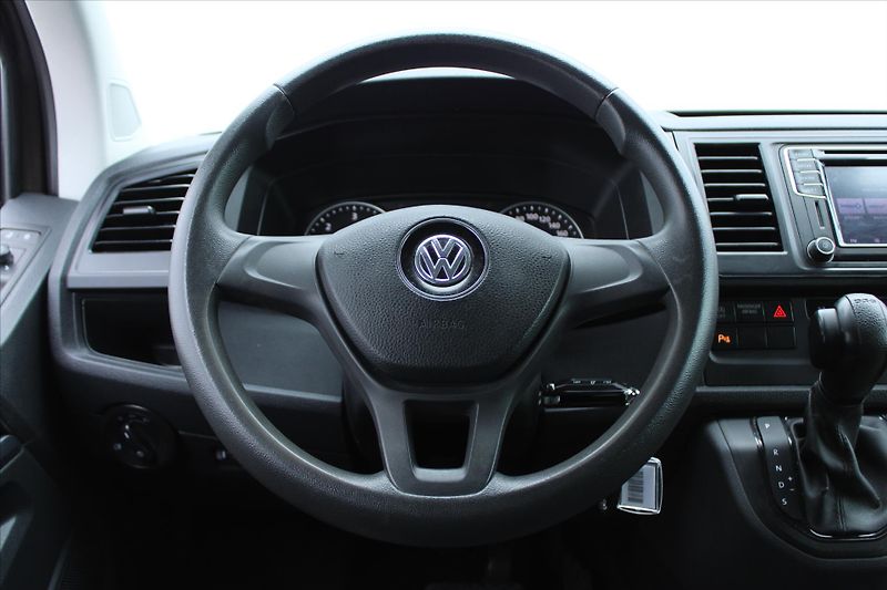 Volkswagen Caravelle 2.0 TDI 110kW DSG 9-MÍST - fotka 15 z 21