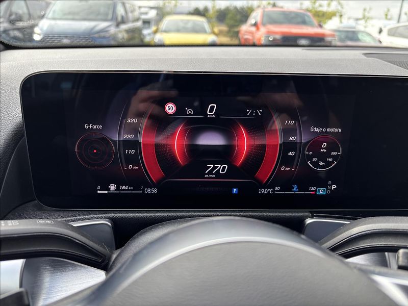 Mercedes-Benz GLB 2,0 200d 110kW 4Matic DCT - fotka 43 z 45