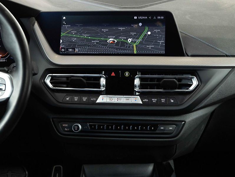 BMW Řada 2 218i Gran Coupé - fotka 14 z 22
