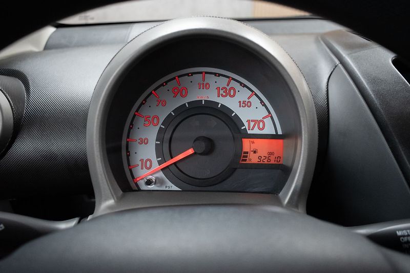 Toyota Aygo 1.0 VVT-i Terra Cool*KLIMA*ČR* - fotka 19 z 36
