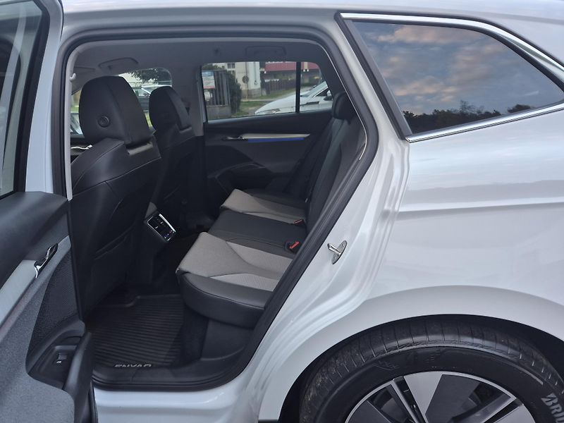 Škoda Enyaq 150kw, iV80 19ALU SOH 94% - fotka 12 z 47