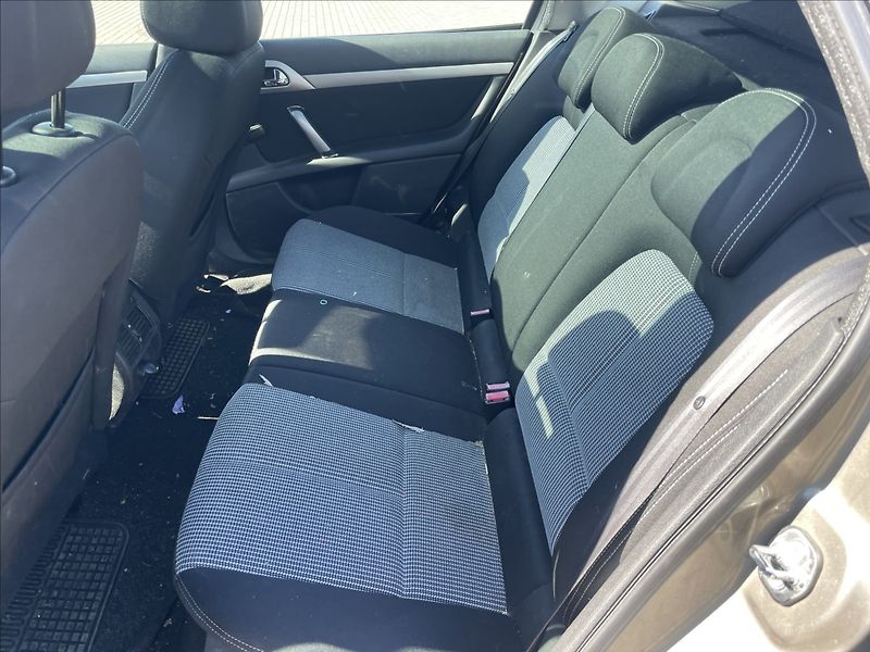 Peugeot 407 2,0 HDi 100kw SW Klima ESP - fotka 8 z 30