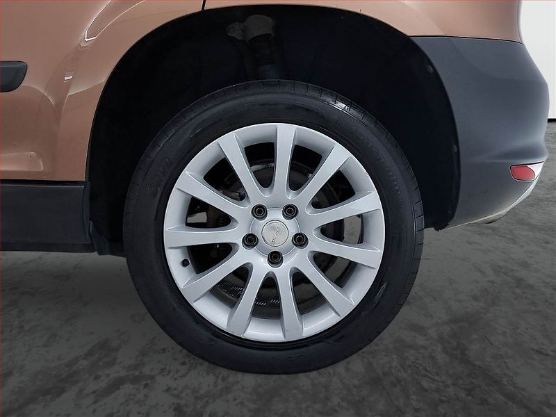 Škoda Yeti (2012) 1.4 TSI, Serv.kniha, Tempomat - fotka 14 z 15
