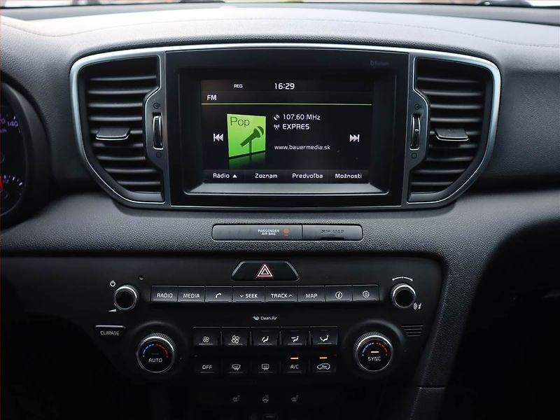 Kia Sportage (2016) 2.0 CRDi, 4X4, Automat - fotka 12 z 20