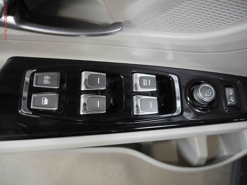 SsangYong Korando (2023) 1.5T-GDI 4x4, 1.maj,ČR - fotka 23 z 24