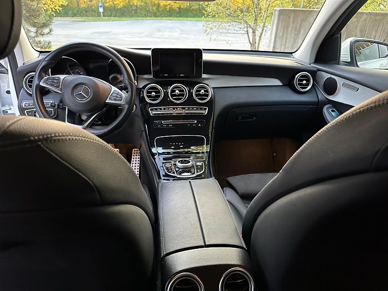 Mercedes-Benz GLC (2017) Coupé 250 d 4M AIR AMG Line - fotka 12 z 18