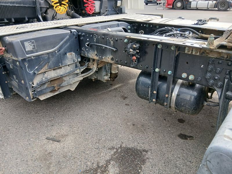 MAN TGX18.460 XXL EURO 6 POŠKOZENÝ - fotka 19 z 19